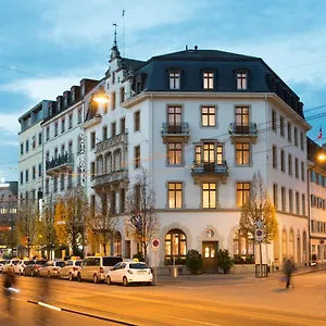 Gaia Hotel